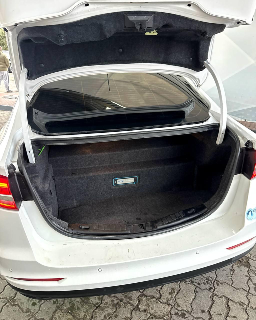 Ford Fusion USA II · 2-й рестайлинг , 2020 г., вариатор, гибрид - фото 16