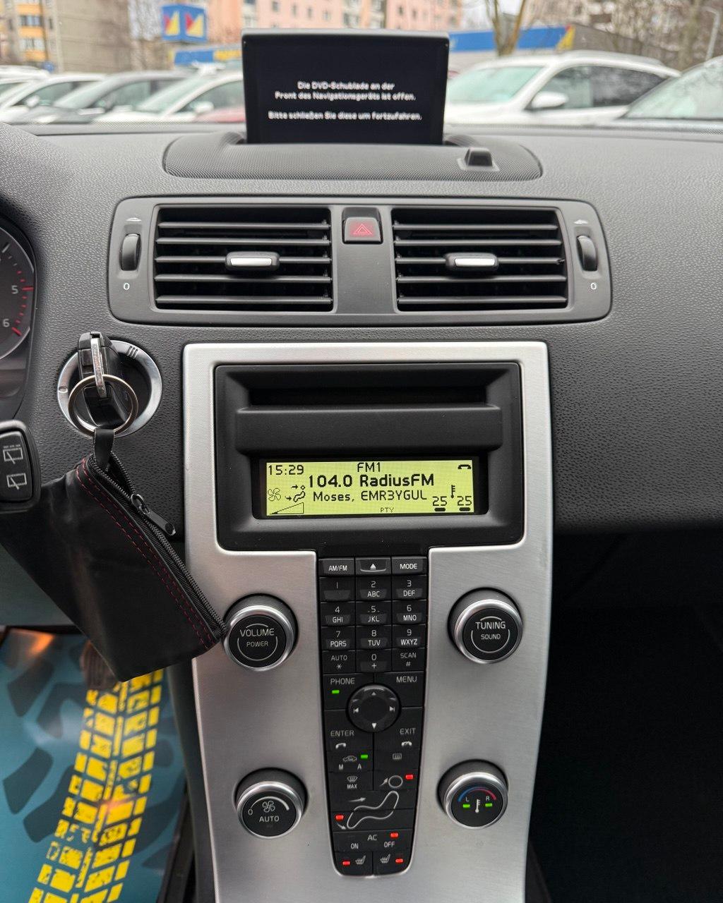 Volvo V50 I · 2-й рестайлинг , 2012 г., механика, дизель - фото 10