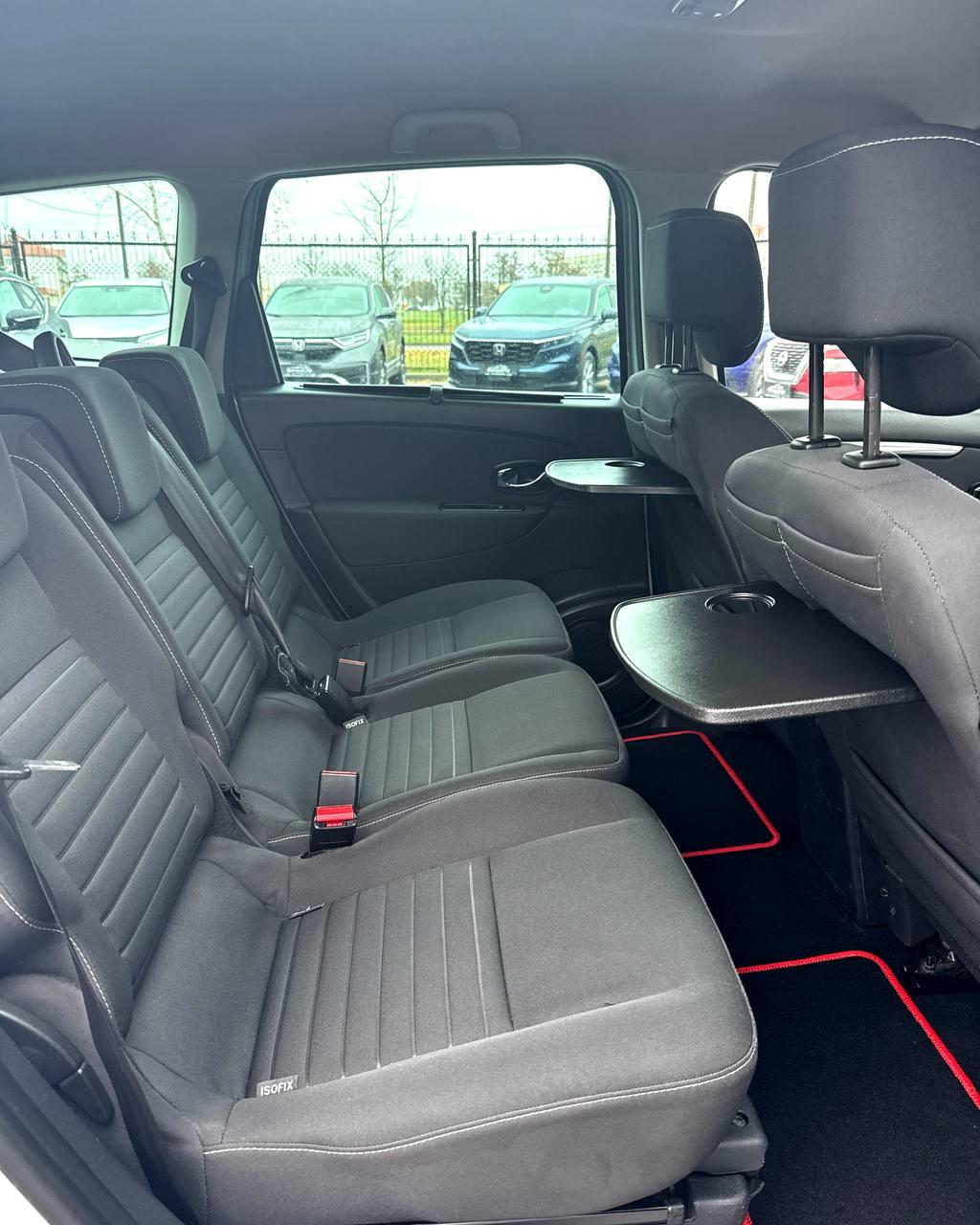 Renault Grand Scenic III · 2-й рестайлинг , 2014 г., механика, дизель - фото 13