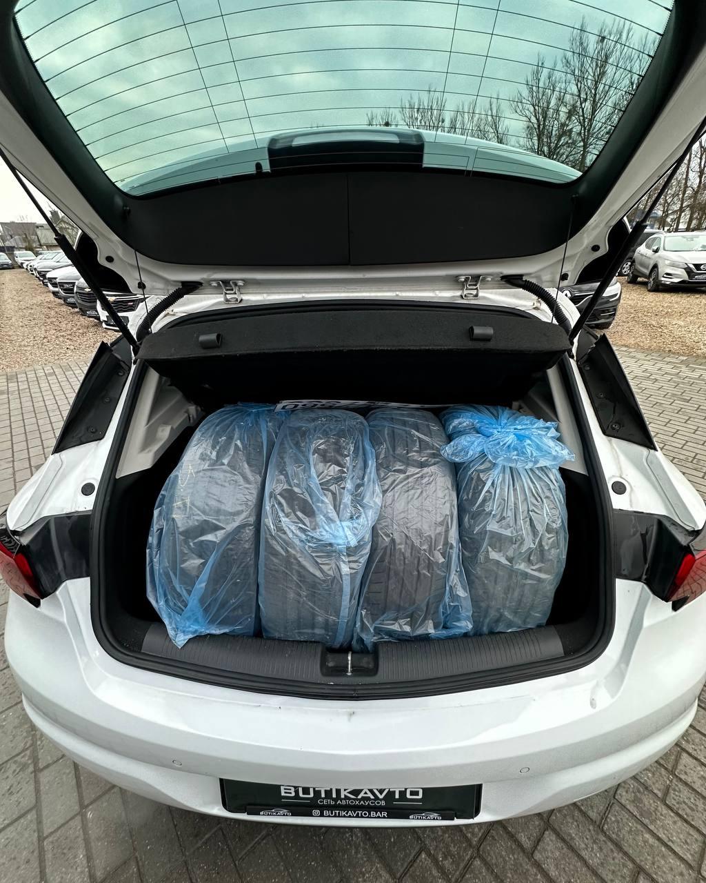 OPEL ASTRA, 2018 г., механика, бензин - фото 10