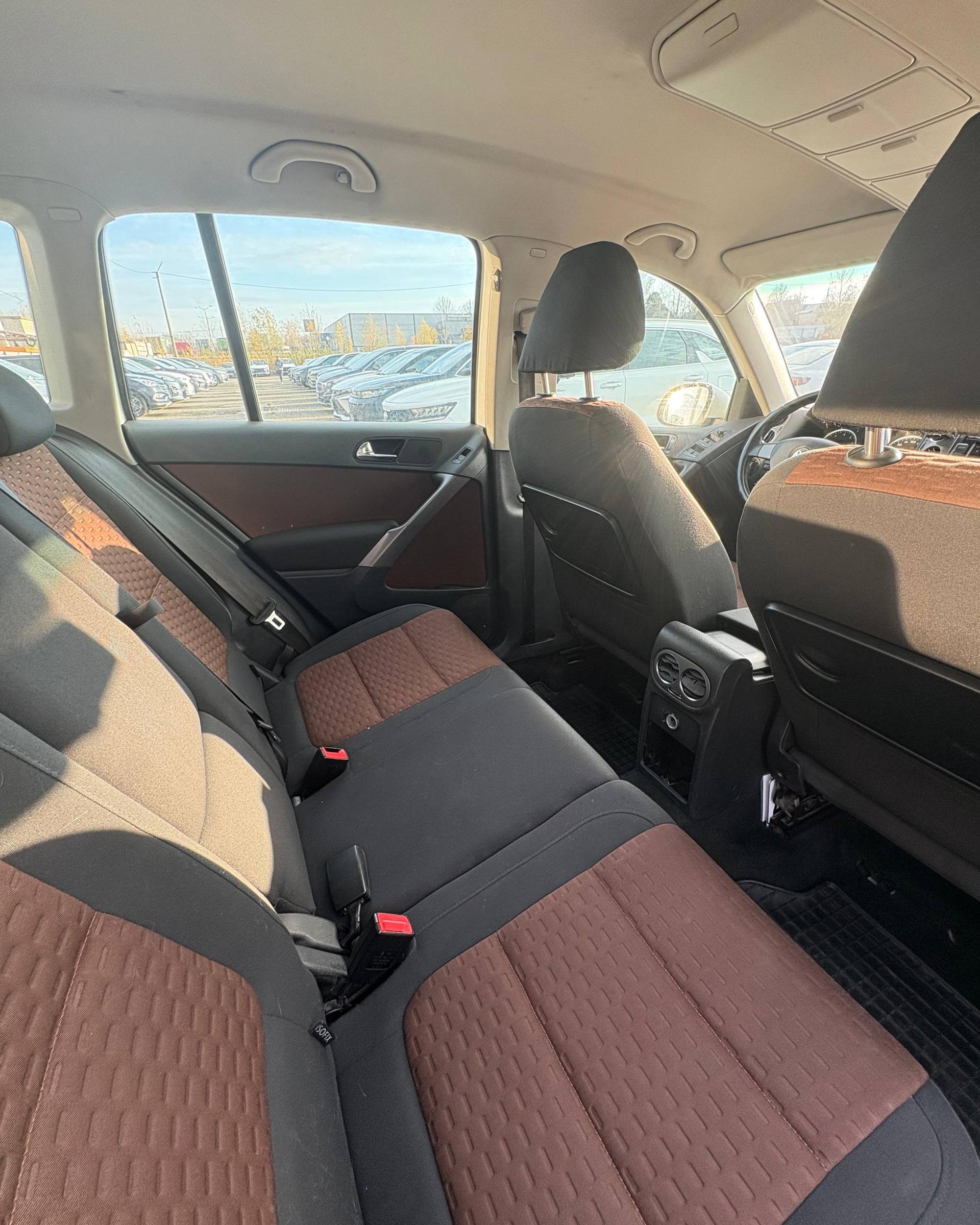 Volkswagen Tiguan I , 2009 г., механика, бензин - фото 11