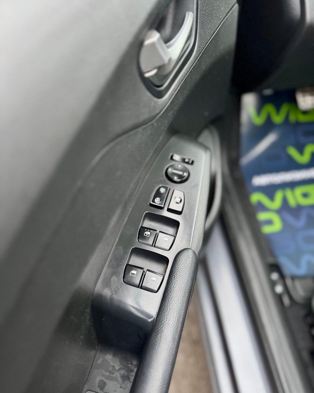 Hyundai Accent V · Рестайлинг , 2021 г., механика, бензин - фото 17