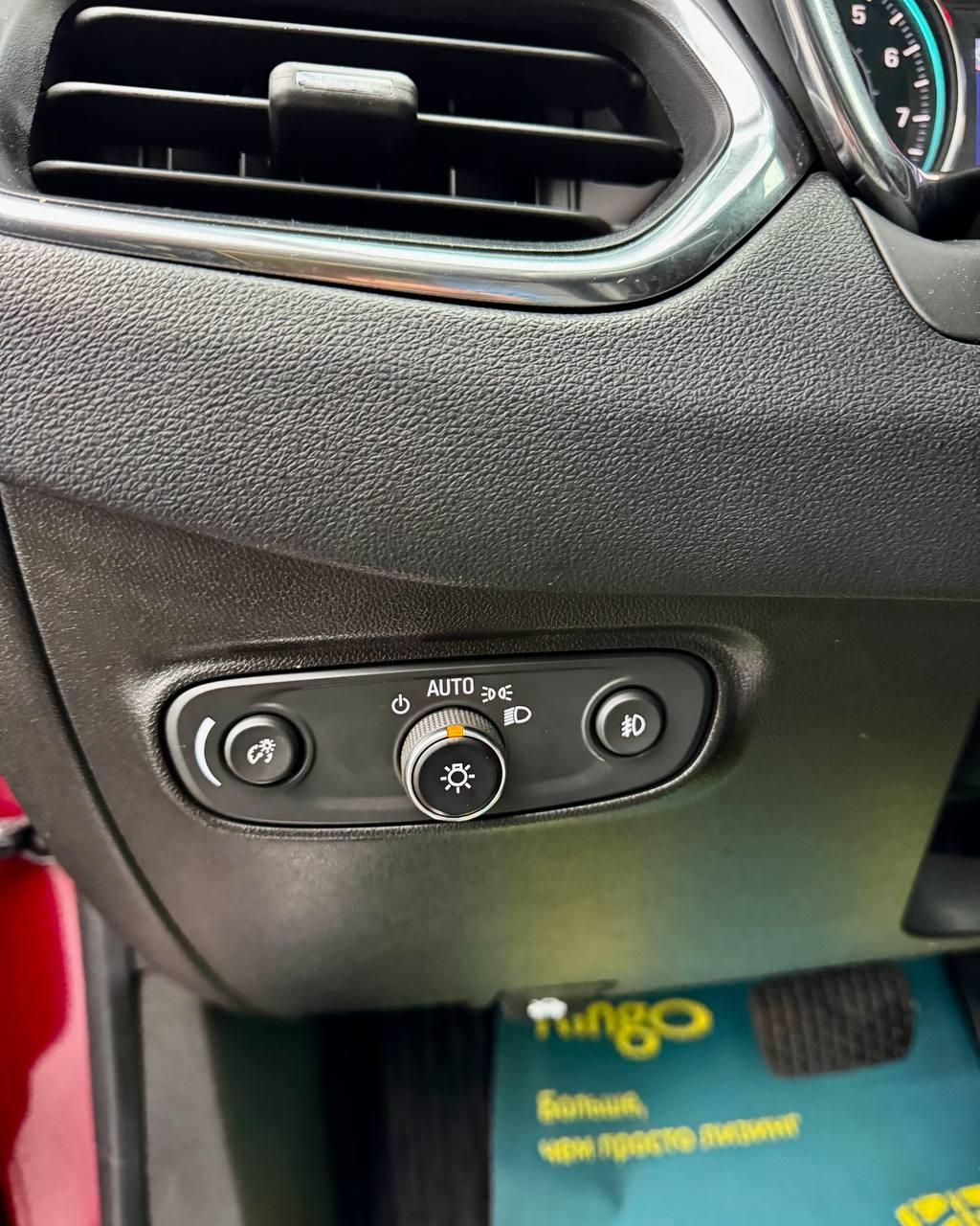 Chevrolet Equinox III , 2020 г., автомат, бензин - фото 19