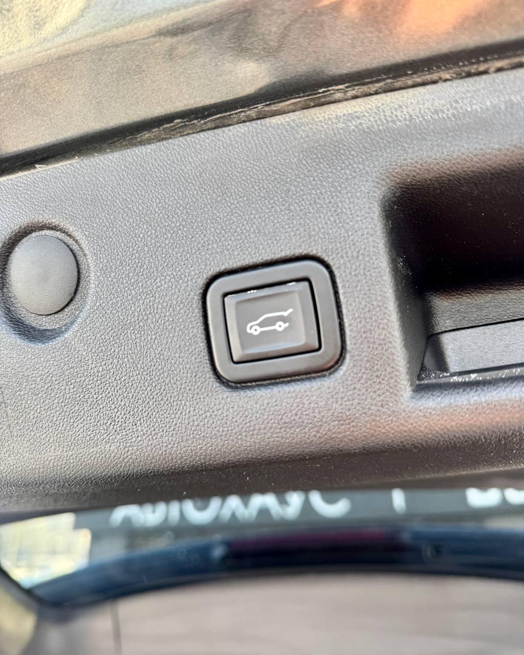 Chevrolet Equinox III · Рестайлинг , 2022 г., автомат, бензин - фото 23