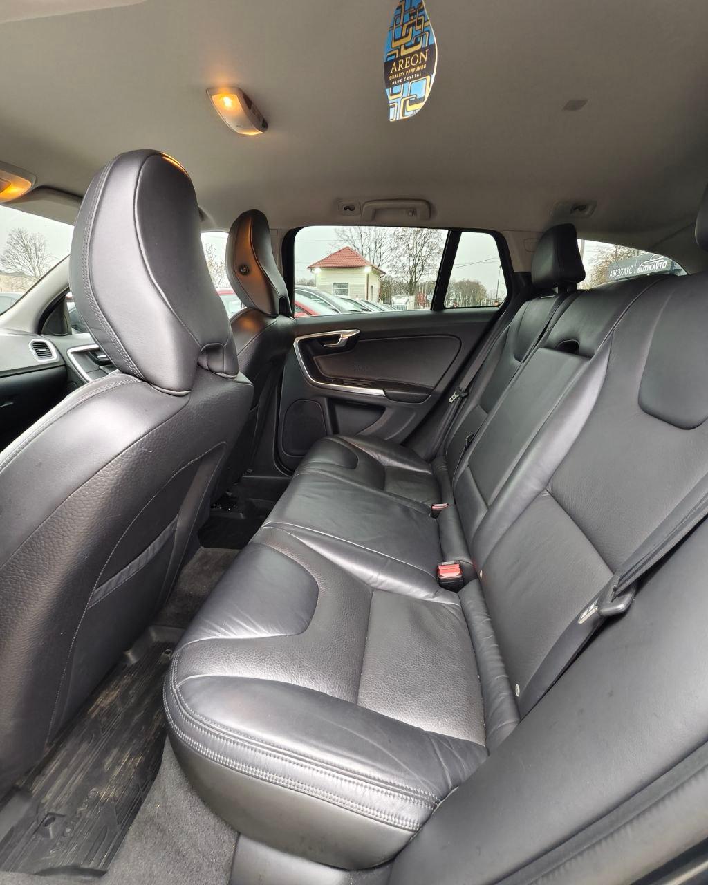 Volvo V60 I , 2011 г., механика, дизель - фото 6