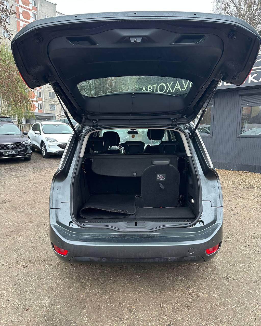 Citroen C4 Grand Picasso II · Рестайлинг , 2016 г., автомат, дизель - фото 14