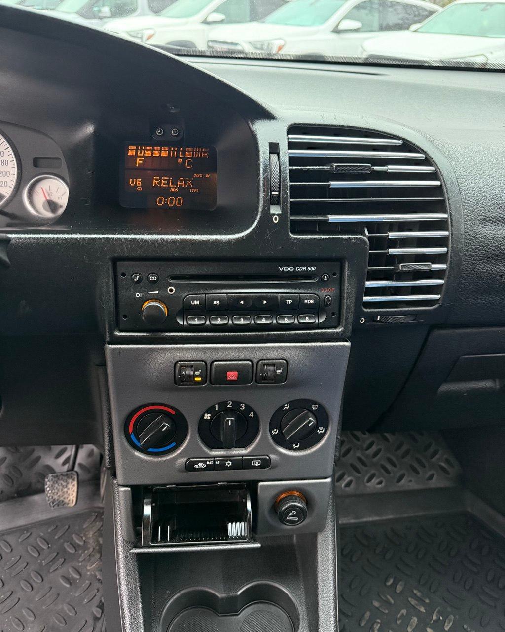 Opel Zafira A · Рестайлинг , 2003 г., механика, дизель - фото 10