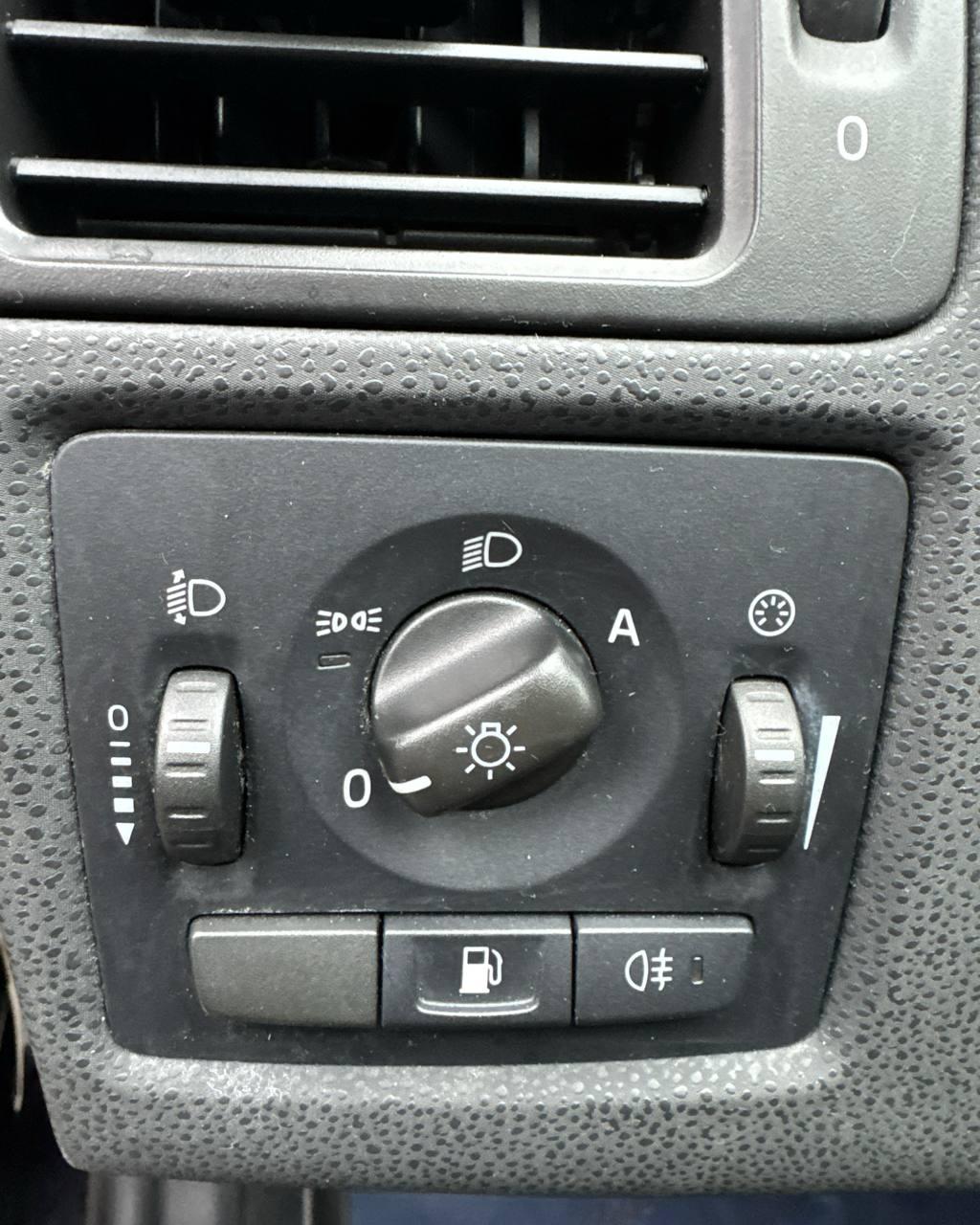 Volvo V50 I · 2-й рестайлинг , 2011 г., механика, дизель - фото 20