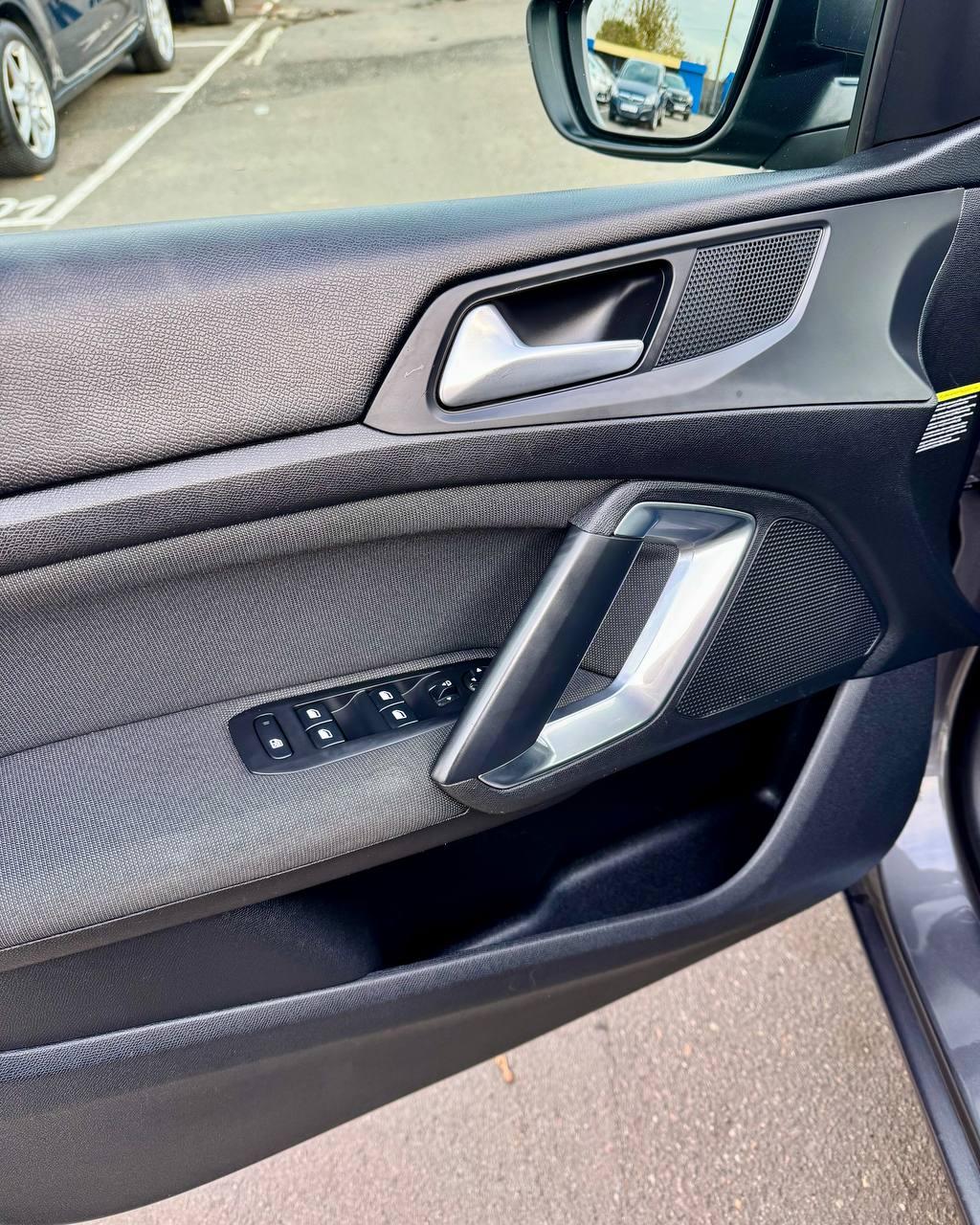 Peugeot 308 T9 · Рестайлинг , 2021 г., автомат, бензин - фото 9