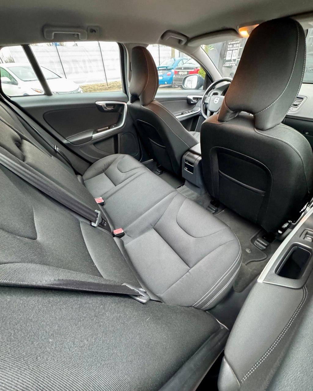 Volvo V60 I · Рестайлинг , 2014 г., робот, дизель - фото 13