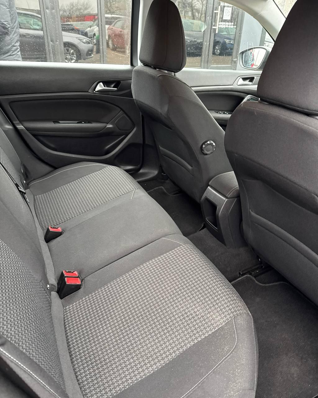 Peugeot 308 T9 · Рестайлинг , 2019 г., механика, бензин - фото 12