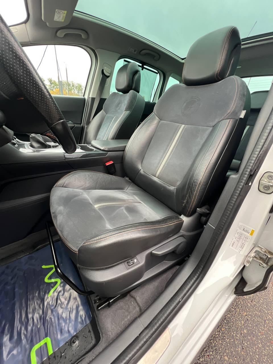 Peugeot 3008 I · Рестайлинг , 2014 г., механика, дизель  - фото 12