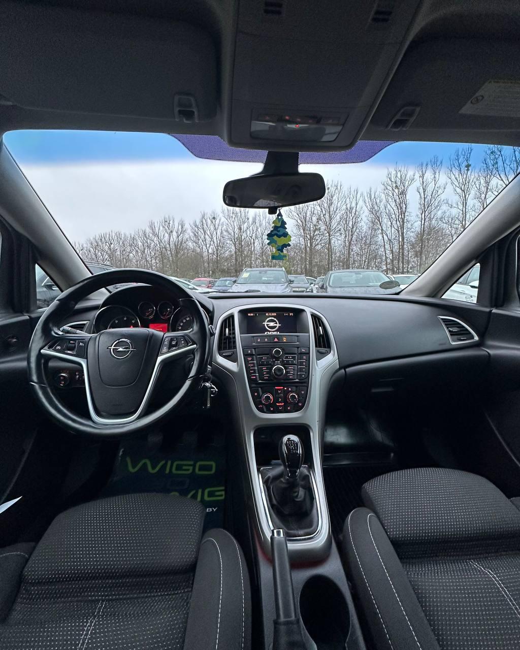 Opel Astra J , 2011 г., механика, дизель - фото 9