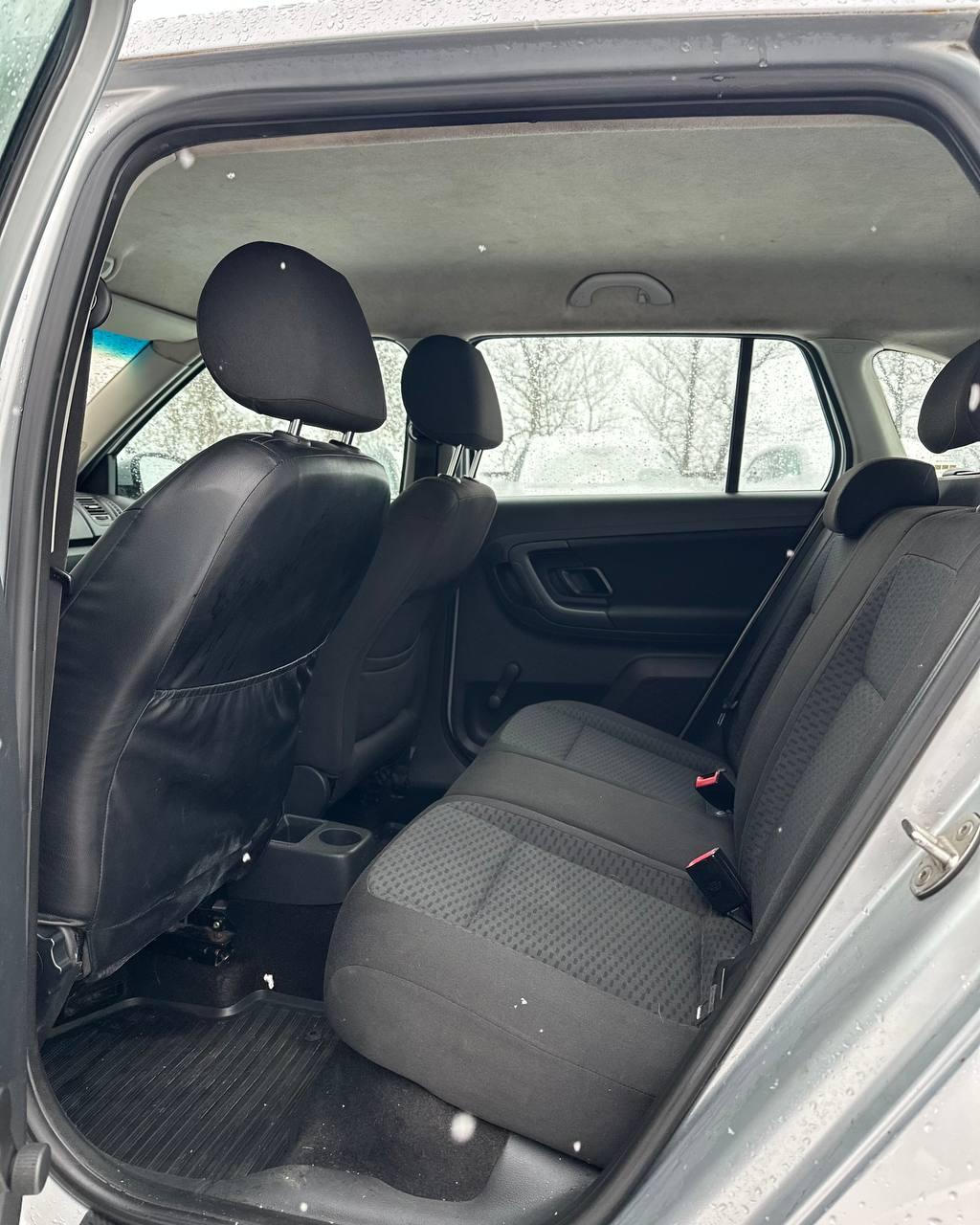 Skoda Fabia 5J · Рестайлинг , 2010 г., механика, бензин - фото 8