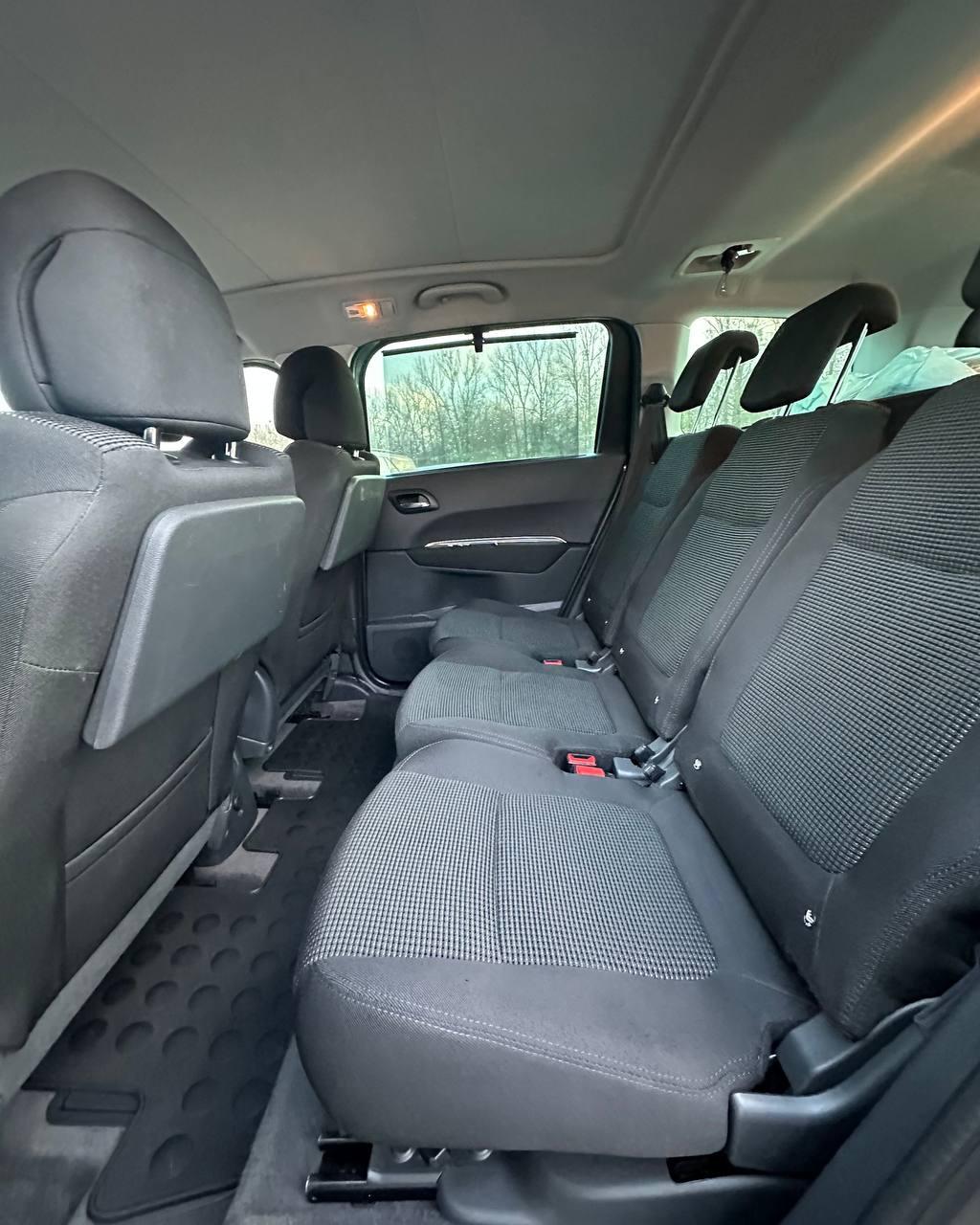 Peugeot 5008 I , 2011 г., механика, дизель - фото 8