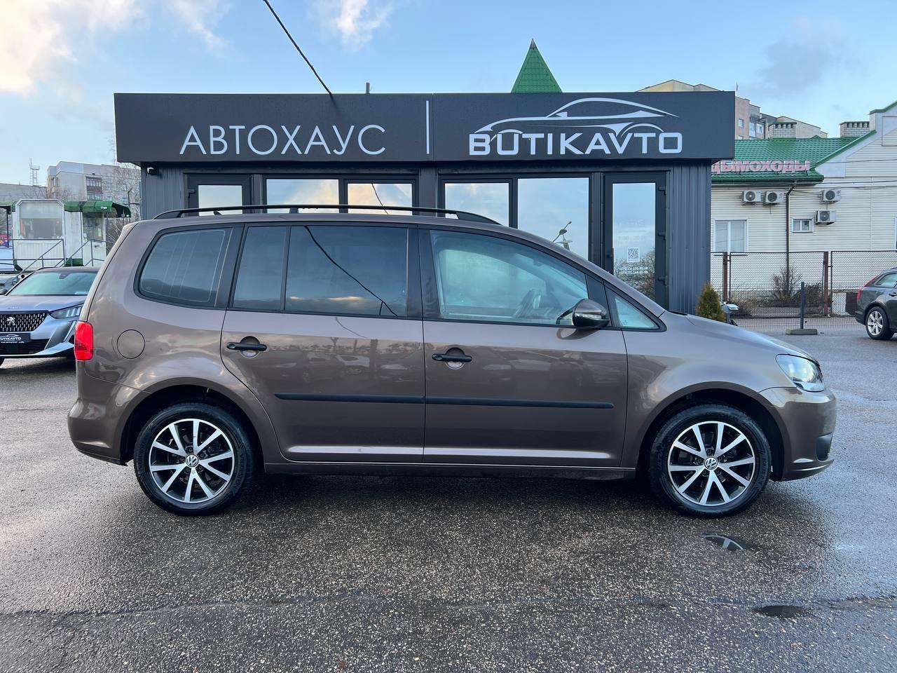 Volkswagen Touran I · 2-й рестайлинг , 2012 г., механика, дизель - фото 8