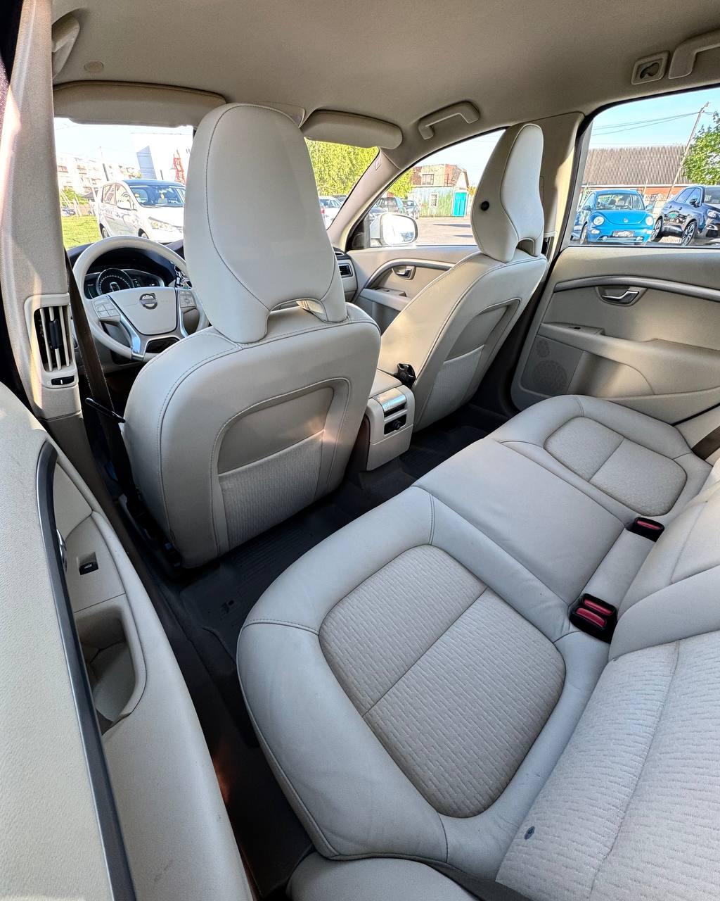 Volvo V70 III Рестайлинг, 2013 г., робот, дизель - фото 11