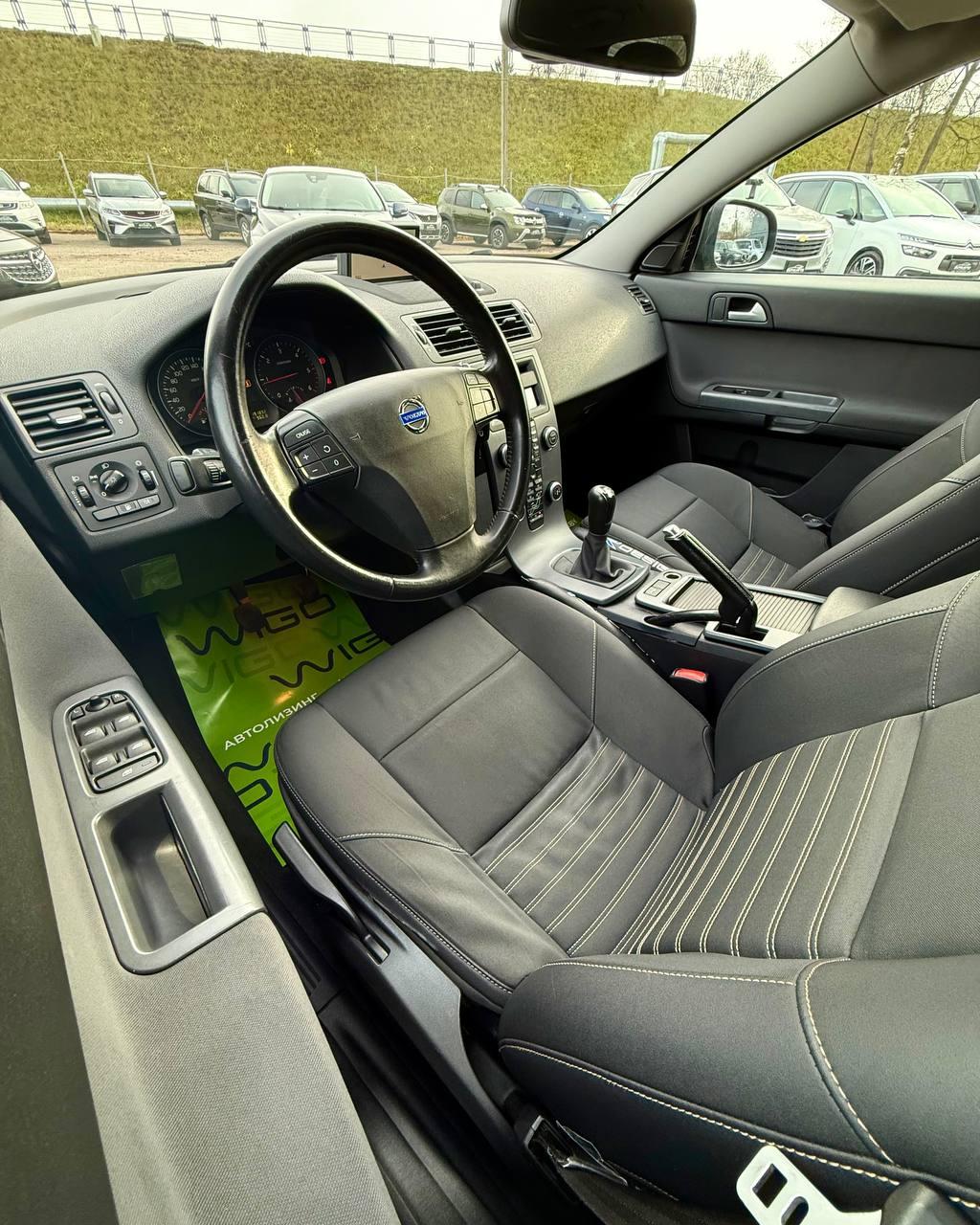 Volvo V50 I · 2-й рестайлинг , 2011 г., механика, дизель - фото 11