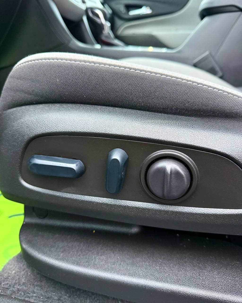 Chevrolet Equinox III · Рестайлинг , 2023 г., автомат, бензин - фото 17