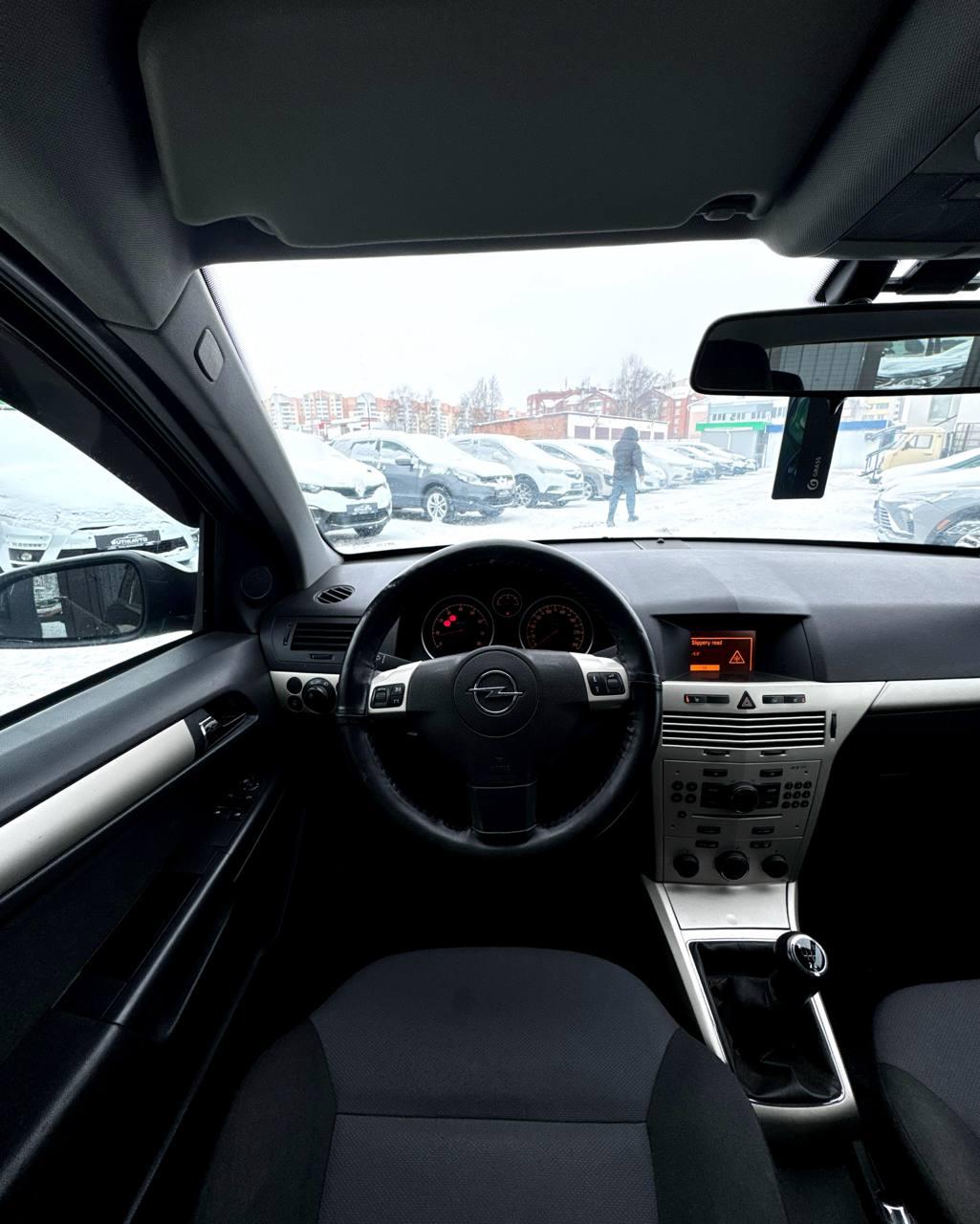 Opel Astra H · Рестайлинг , 2008 г., механика, бензин - фото 13