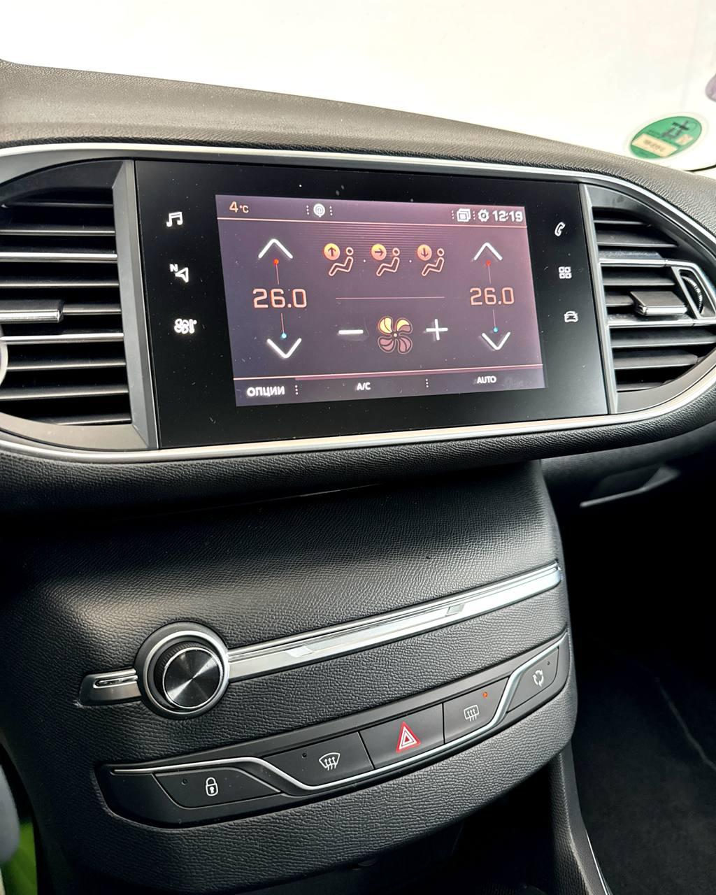 Peugeot 308 T9 · Рестайлинг , 2020 г., механика, бензин - фото 14