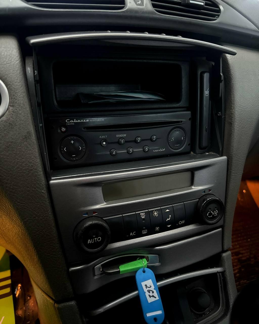 Renault Laguna II , 2001 г., механика, дизель  - фото 12