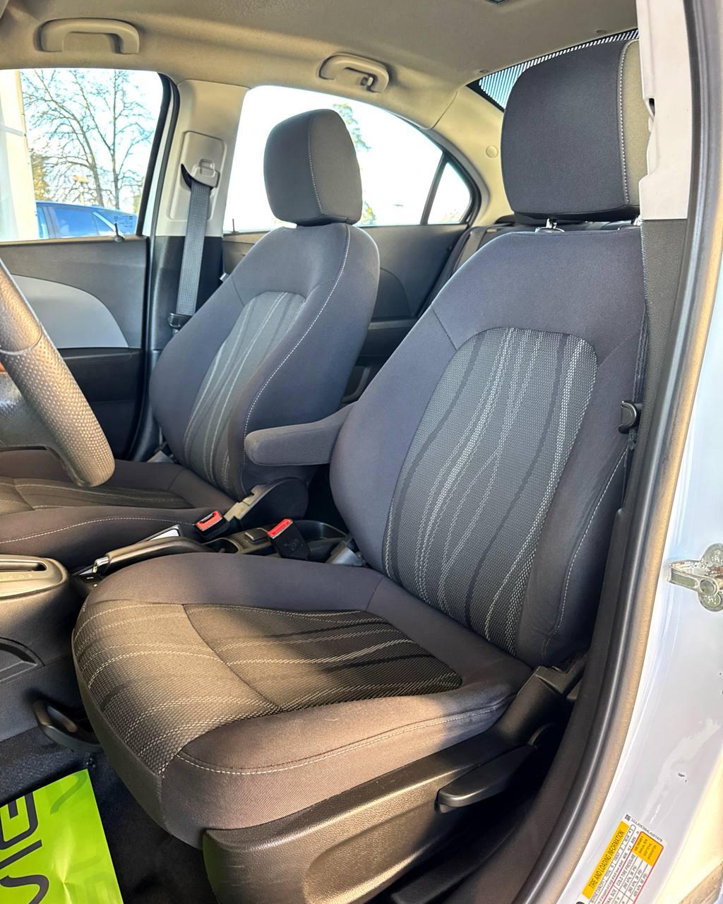 Chevrolet Sonic I · Рестайлинг , 2019 г., автомат, бензин - фото 10