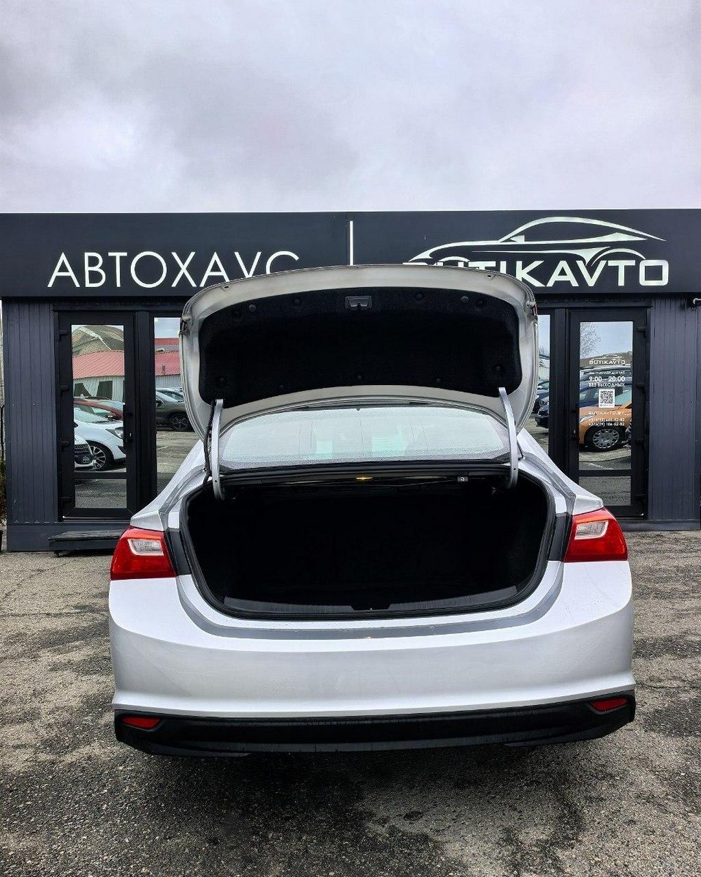 Chevrolet Malibu IX · Рестайлинг , 2019 г., автомат, бензин - фото 12