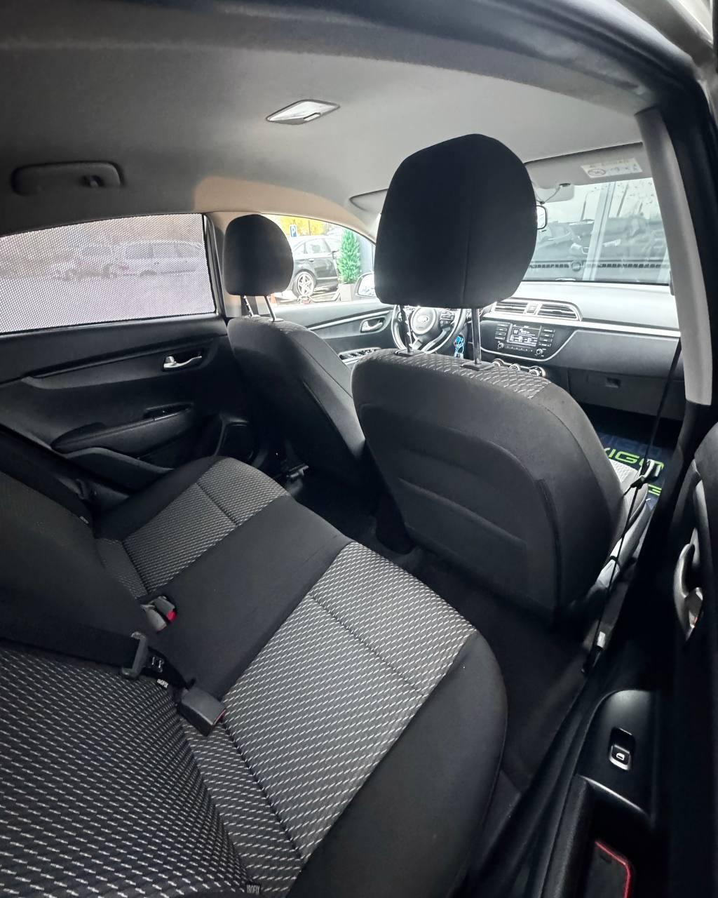 Kia Rio IV , 2019 г., механика, бензин - фото 12