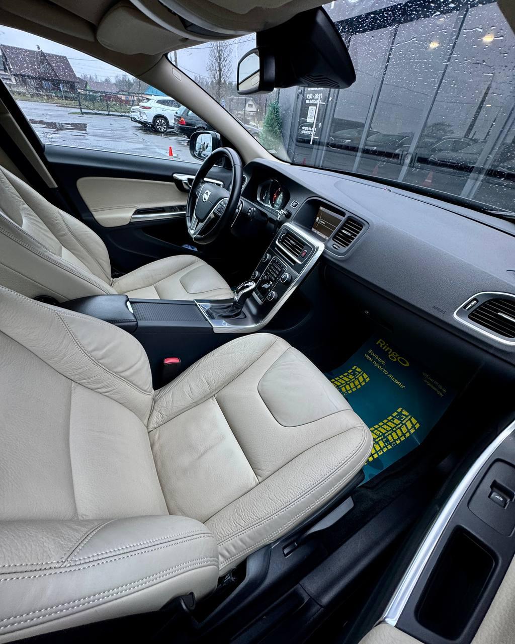 Volvo V60 I · Рестайлинг , 2013 г., робот, дизель - фото 13