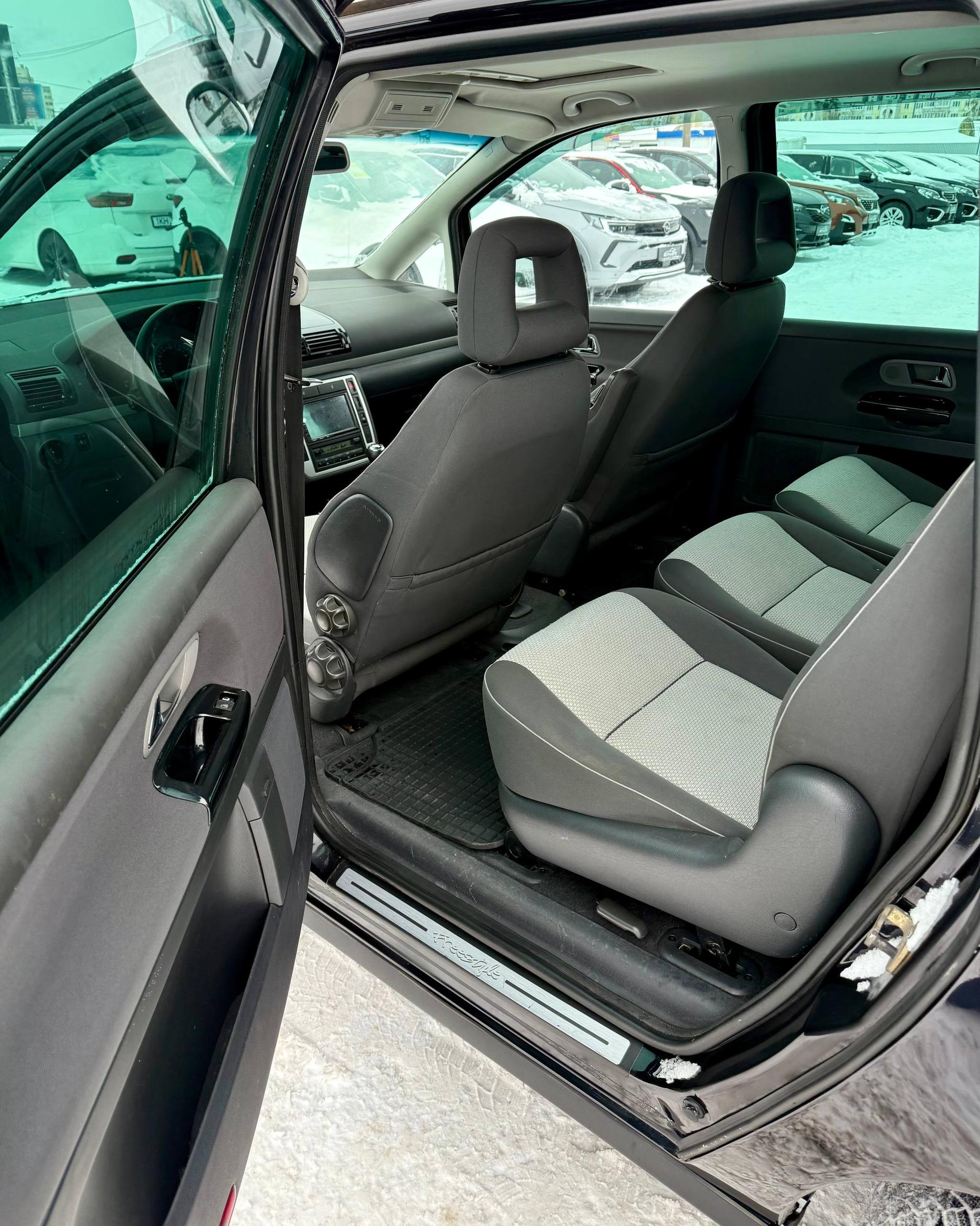 Volkswagen Sharan I · 2-й рестайлинг , 2006 г., механика, дизель - фото 16