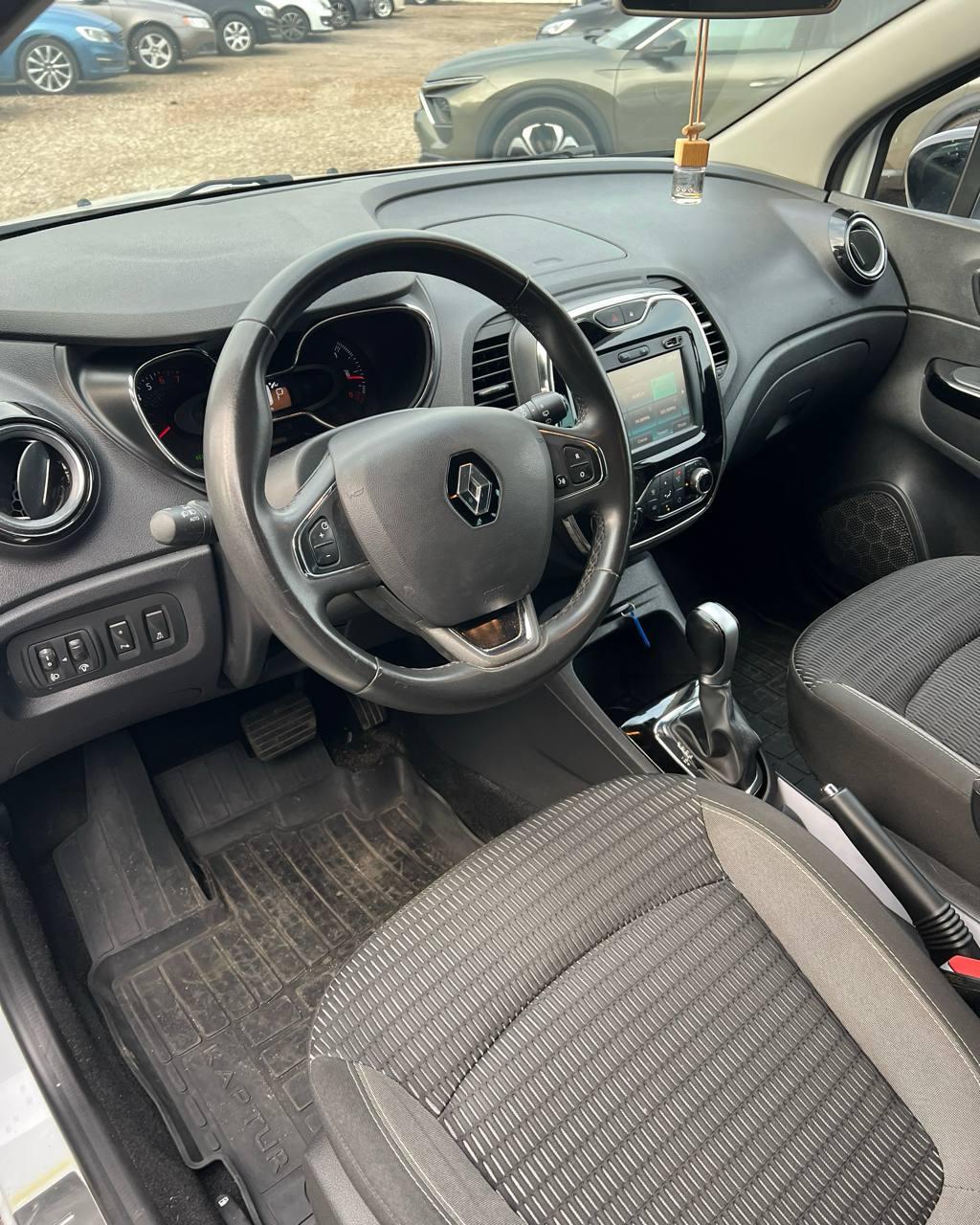 Renault Kaptur I , 2018 г., вариатор, бензин - фото 10