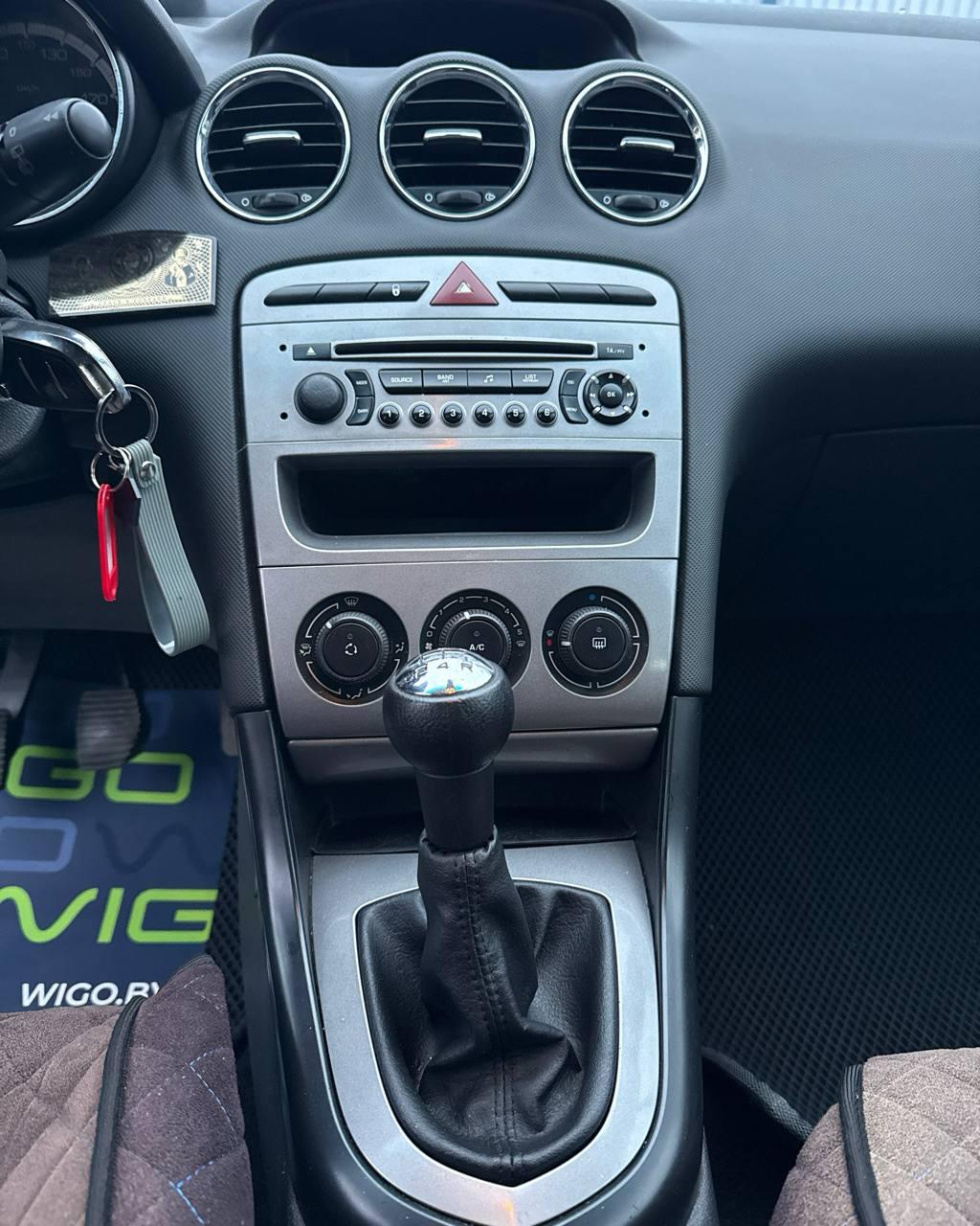 Peugeot 308 T7 , 2010 г., механика, бензин - фото 14