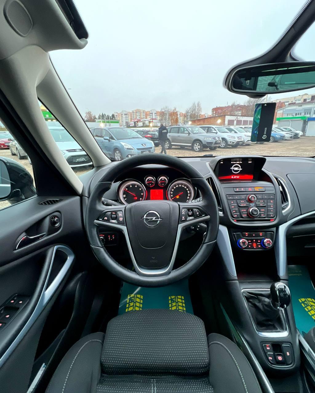 Opel Zafira C , 2015 г., механика, дизель - фото 13