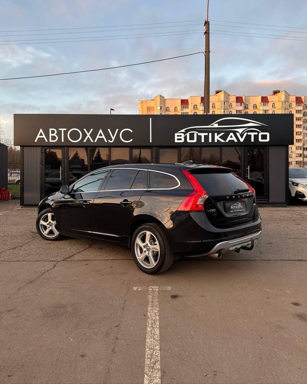 Volvo V60 I · Рестайлинг , 2011 г., механика, дизель - фото 6