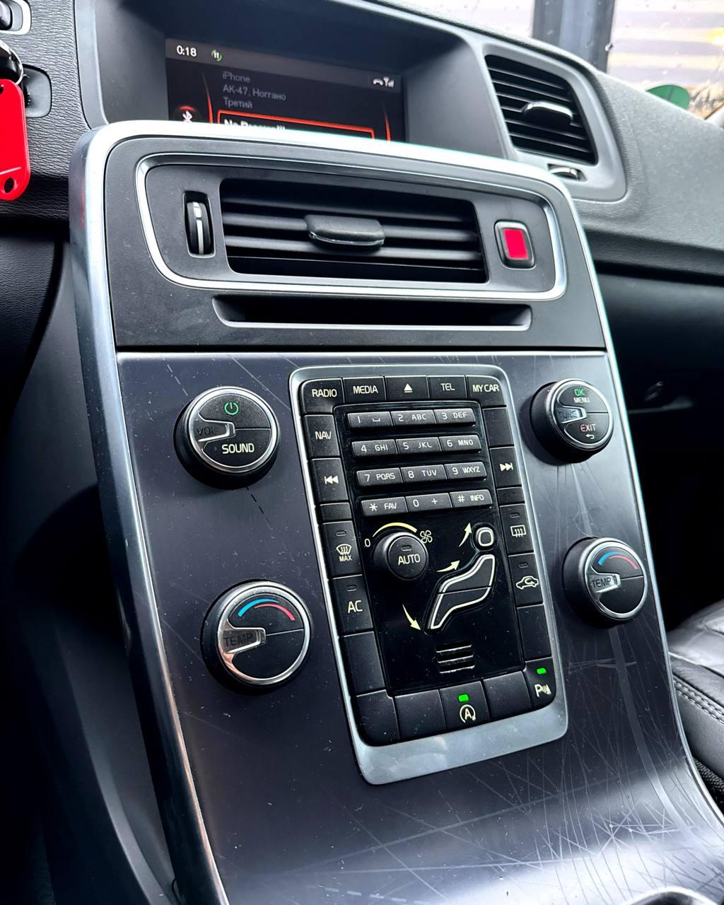 Volvo V60 I , 2012 г., механика, дизель - фото 14