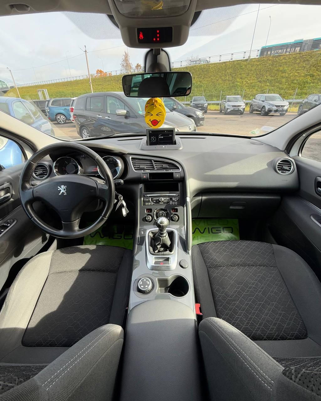 Peugeot 3008 I · Рестайлинг , 2016 г., механика, дизель - фото 9