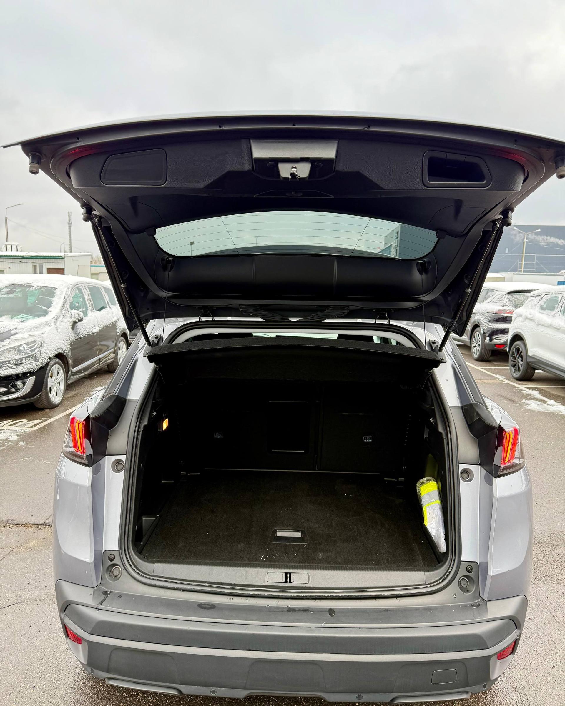 Peugeot 3008 II · Рестайлинг , 2021 г., автомат, бензин - фото 16