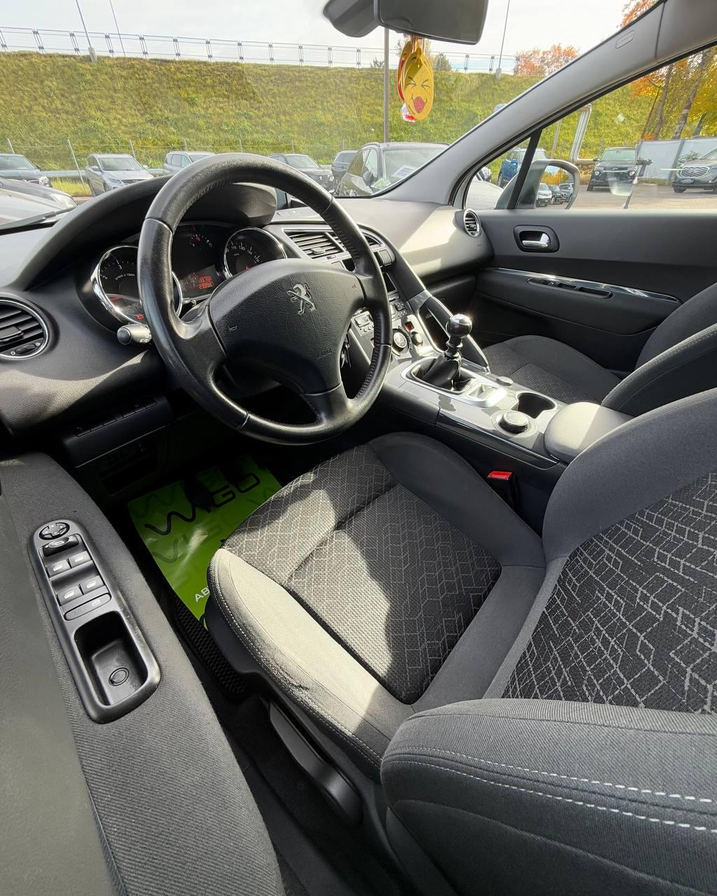 Peugeot 3008 I · Рестайлинг , 2016 г., механика, дизель - фото 11