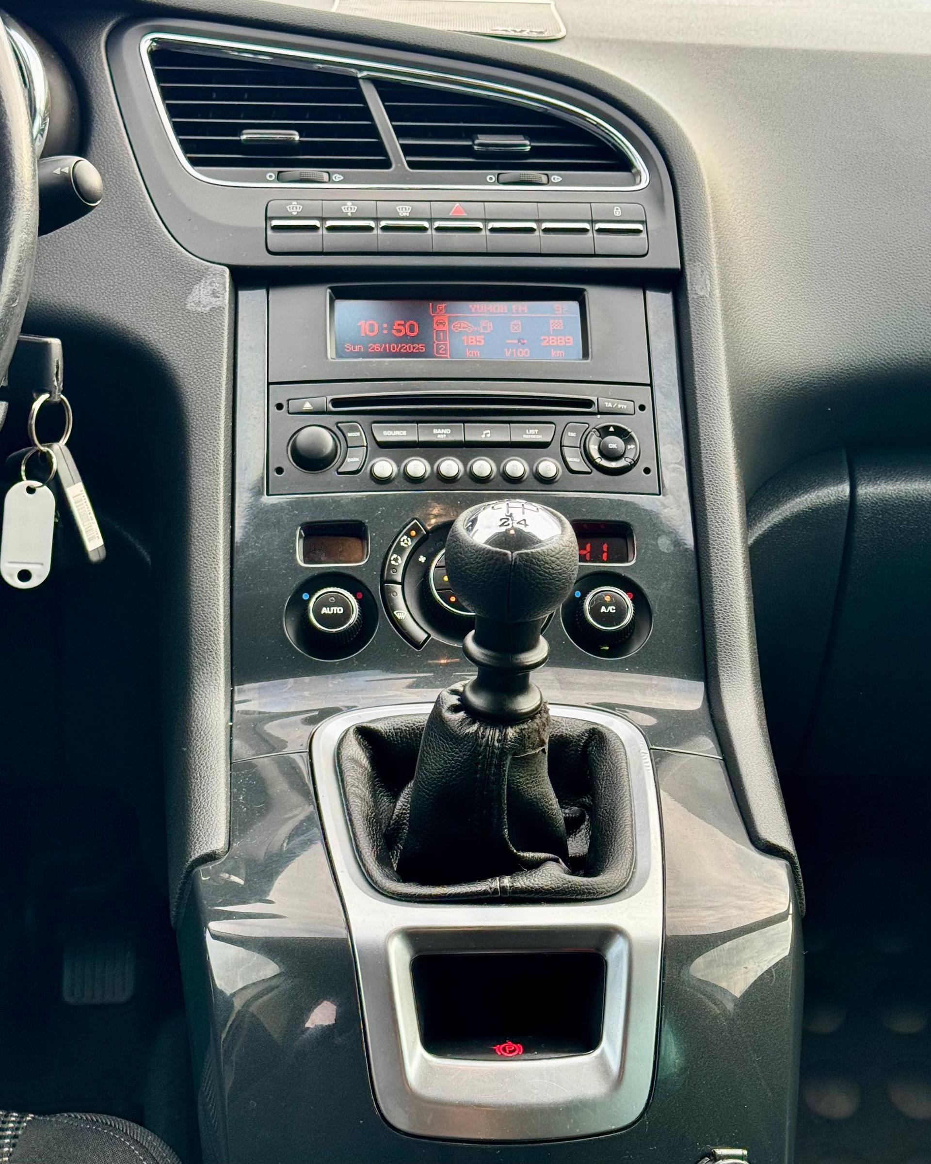 Peugeot 5008 I , 2011 г., механика, дизель  - фото 12