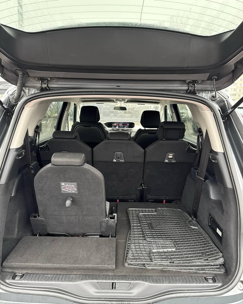 Citroen C4 Grand Picasso II · Рестайлинг , 2017 г., автомат, дизель - фото 12