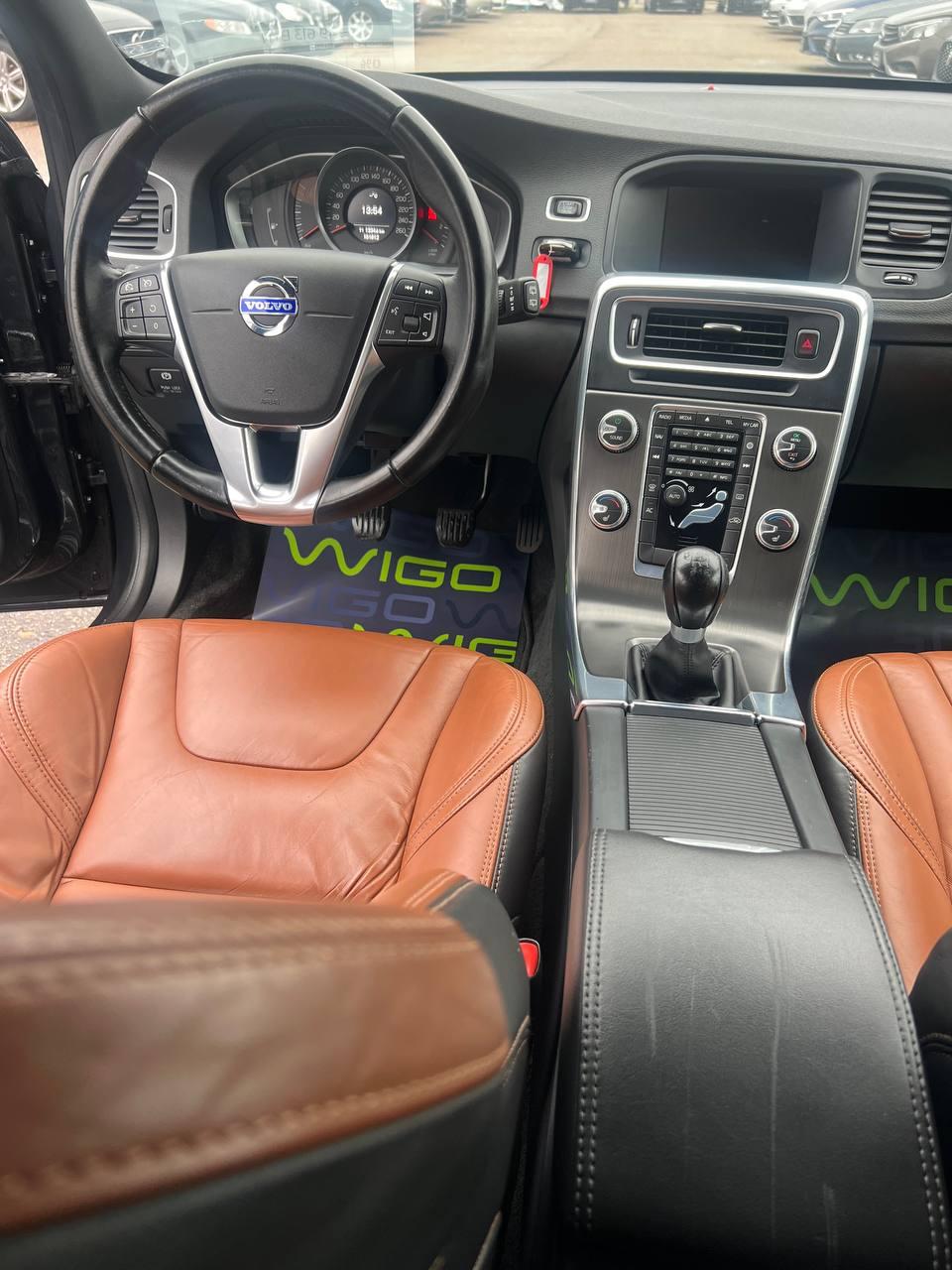 Volvo V60 I · Рестайлинг , 2014 г., механика, дизель - фото 13