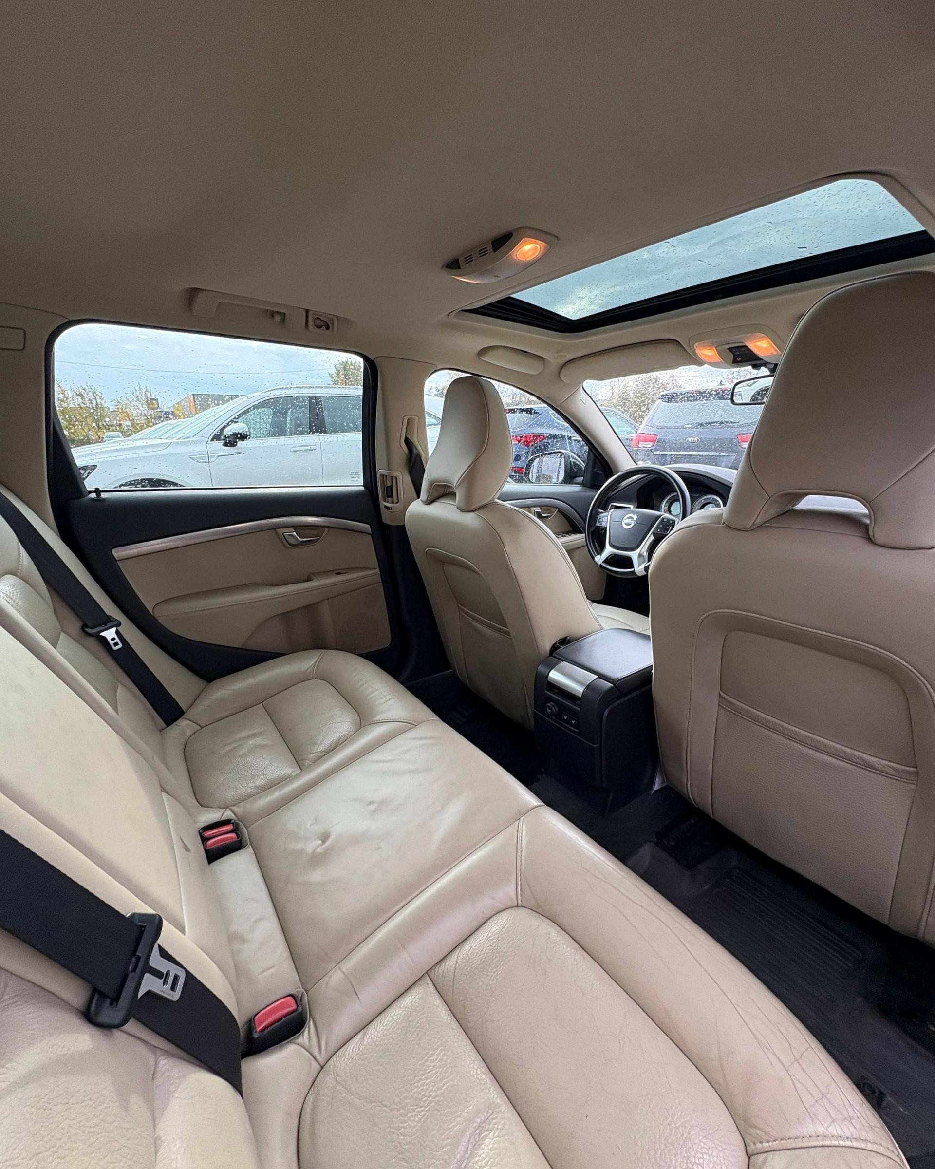 Volvo V70 III , 2010 г., механика, дизель  - фото 11