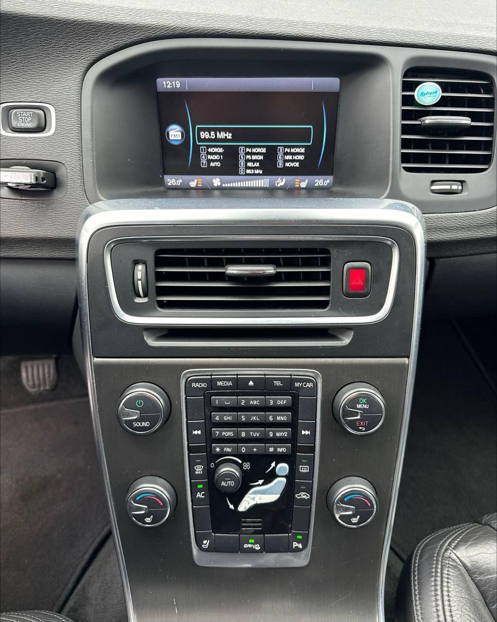 Volvo V60 I , 2011 г., механика, дизель - фото 15