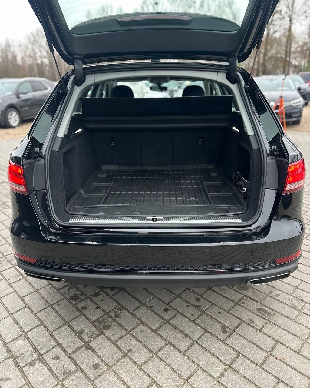 AUDI A4, 2019 г., механика, бензин - фото 14