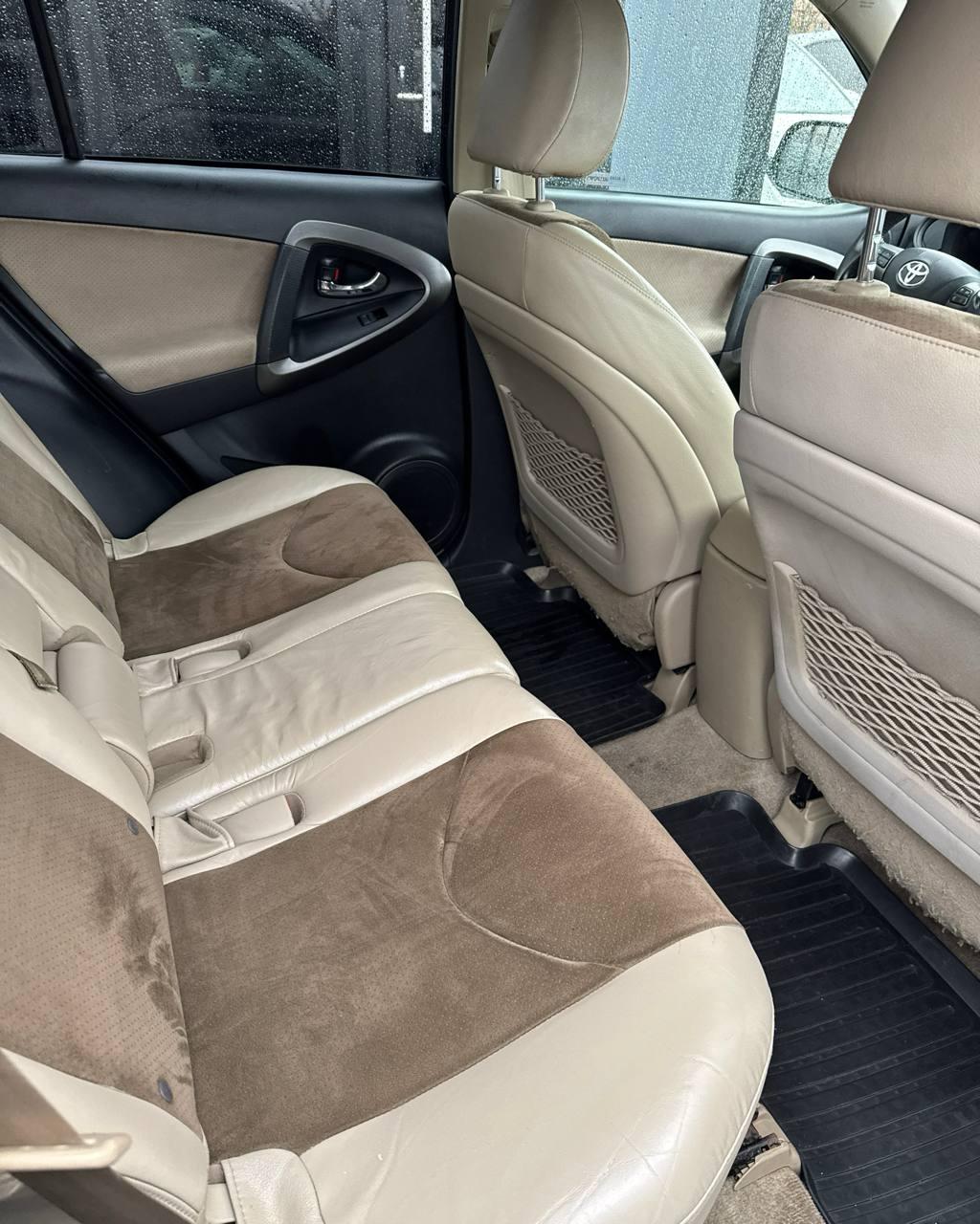 Toyota RAV4 III (XA30) · 2-й рестайлинг , 2010 г., вариатор, бензин - фото 12