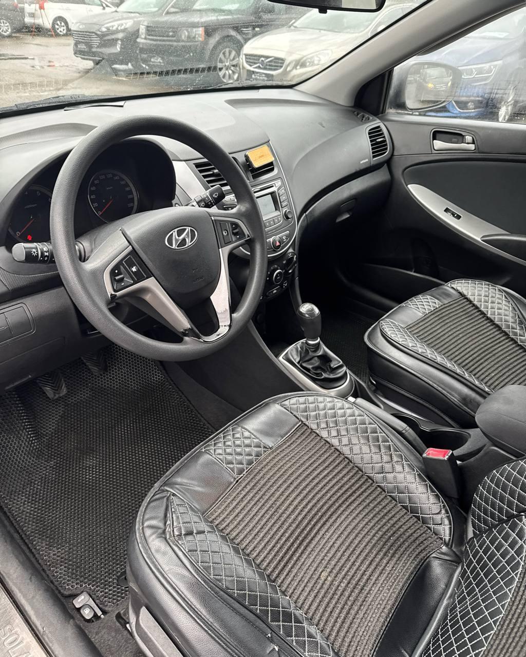 Hyundai Solaris I · Рестайлинг , 2015 г., механика, бензин - фото 10