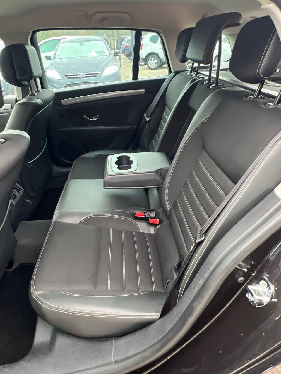 Renault Laguna III · Рестайлинг , 2012 г., механика, дизель - фото 15