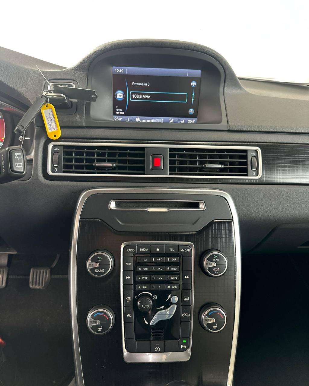 Volvo V70 III · Рестайлинг , 2013 г., механика, дизель - фото 14