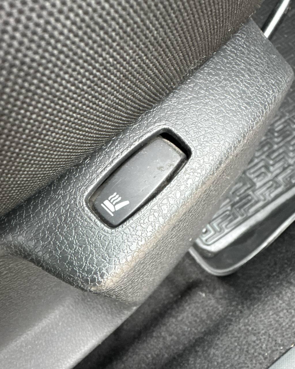 Renault Logan II · Рестайлинг , 2019 г., механика, бензин  - фото 15